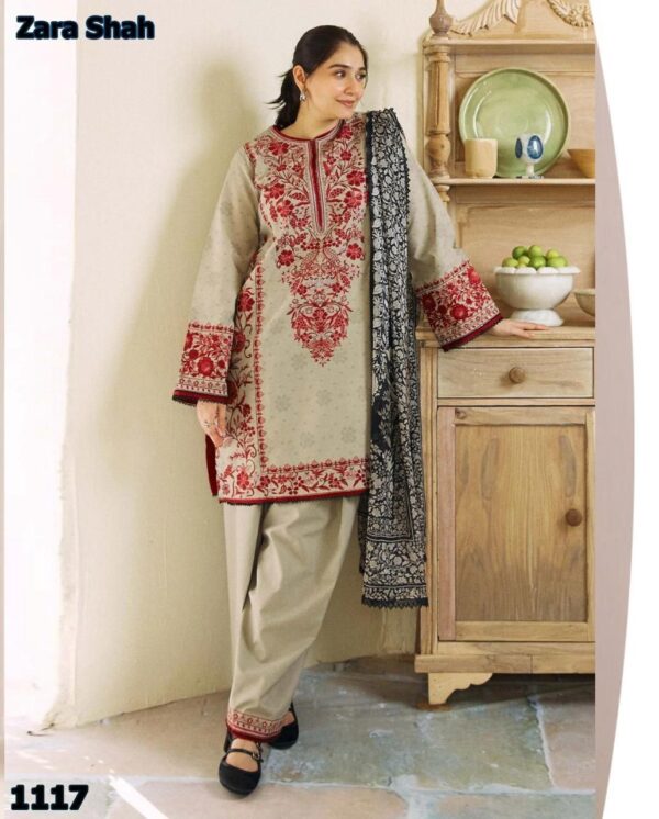 Zahra Lawn 3-Piece Suit – Heavy Embroidered Shirt, Trouser & Diamond Digital Dupatta | 90/70 Lawn